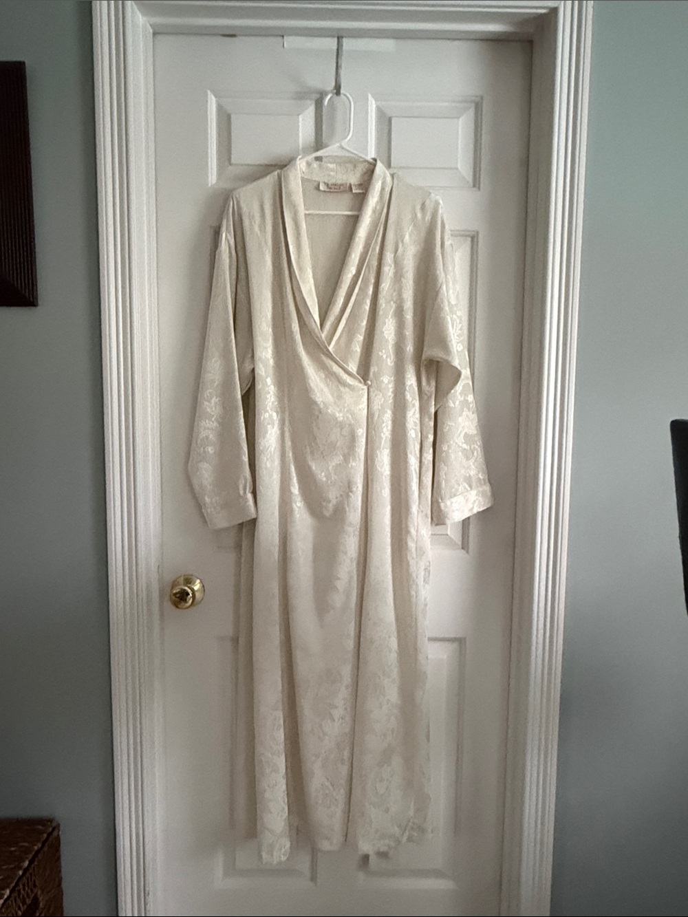 Vintage Victoria's Secret Cream Jacquard Robe gold label bridal